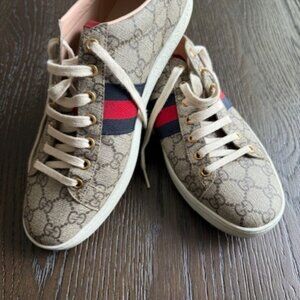 Women's Gucci GG Supreme Canvas Sneakers with Web Stripe
